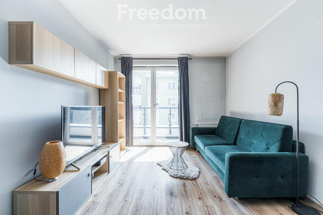 2 pokoje z garderobą, 7 min pieszo kolejka