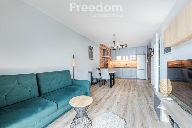 2 pokoje z garderobą, 7 min pieszo kolejka