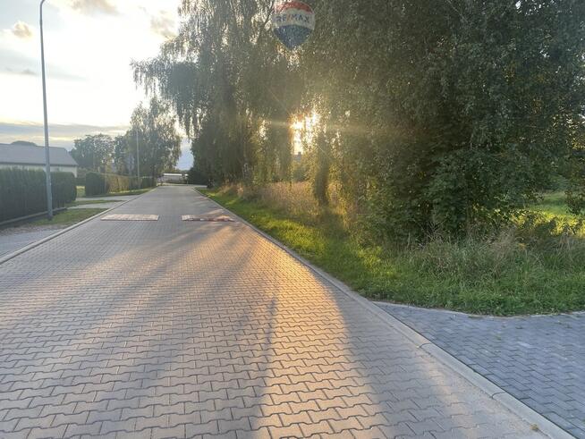 Działka 1024 m² z mediami - Siemyśl