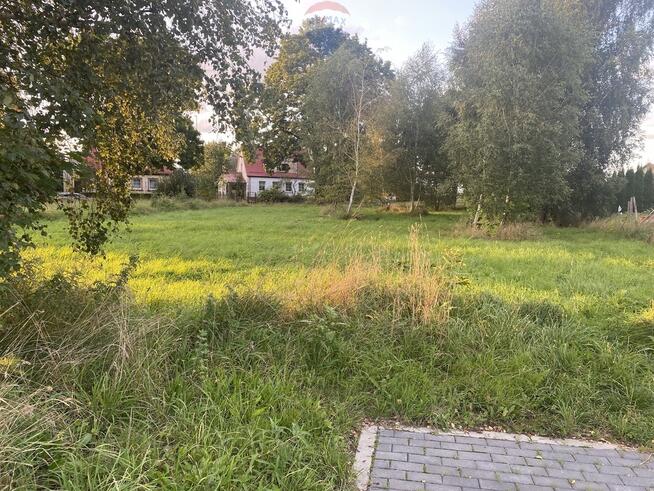 Działka 1024 m² z mediami - Siemyśl