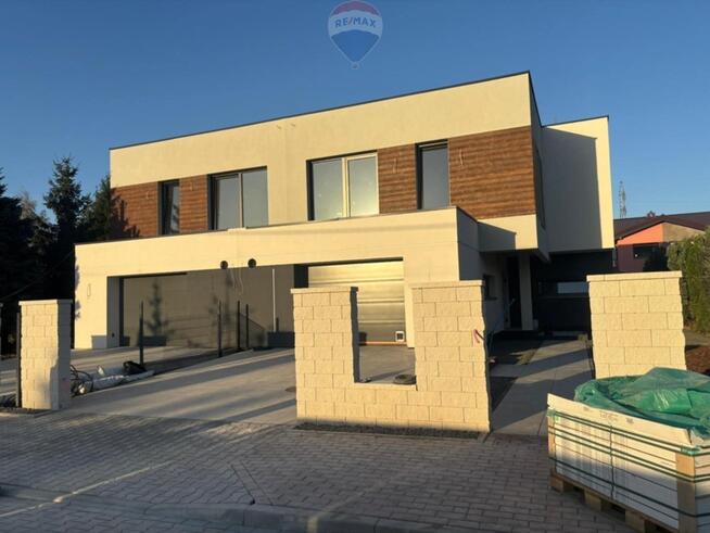 Nowoczesny bliźniak 217 m², Pruszków