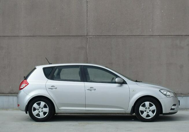 Kia Cee'd 1.6 CRDI/116KM/Automat/Telefon/Zarejestrowany/ Ks.Serwisowe