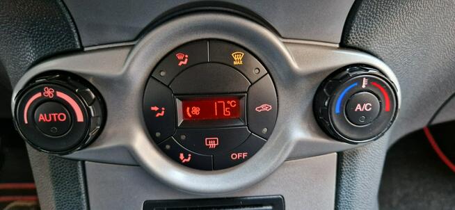 Ford Fiesta ZOBACZ OPIS !! W PODANEJ CENIE ROCZNA GWARANCJA !!