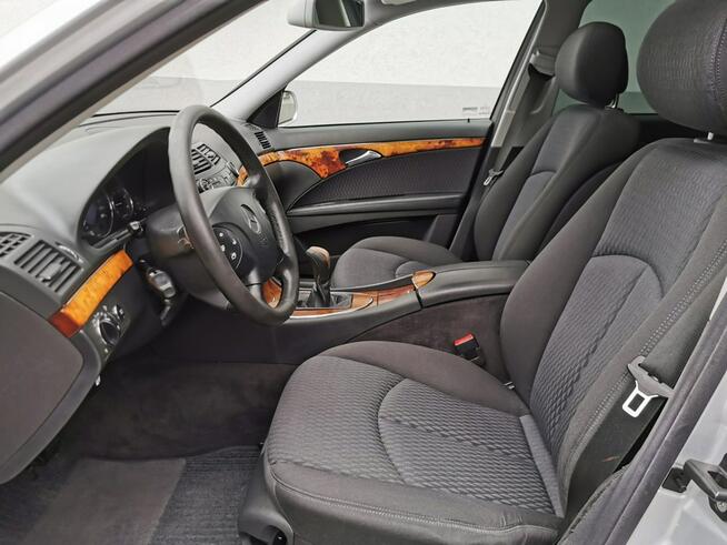 Mercedes E 280 3.0 V6 CDI 190KM Klimatronik Navigacja Szyberdach wer Elegance Manual