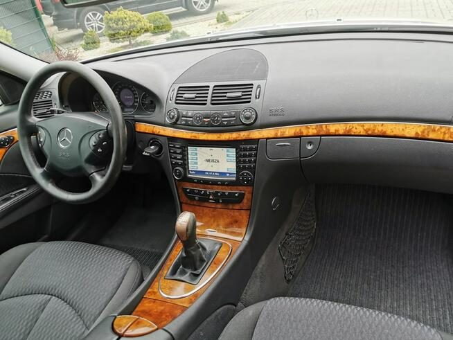Mercedes E 280 3.0 V6 CDI 190KM Klimatronik Navigacja Szyberdach wer Elegance Manual