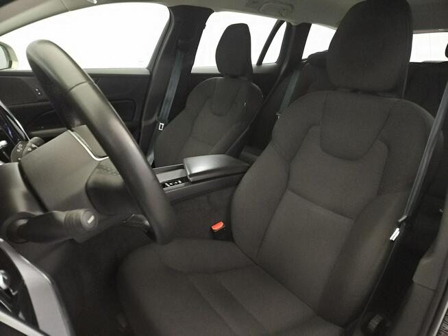 Volvo V60 B4 D Momentum aut ! Z Polskiego Salonu ! Faktura Vat !