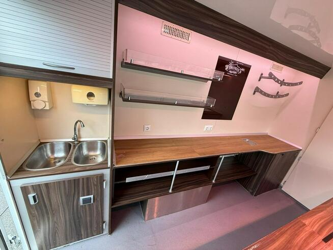 Renault Master Autosklep wędlin Gastronomiczny Food Truck Foodtruck Sklep Solar 2014