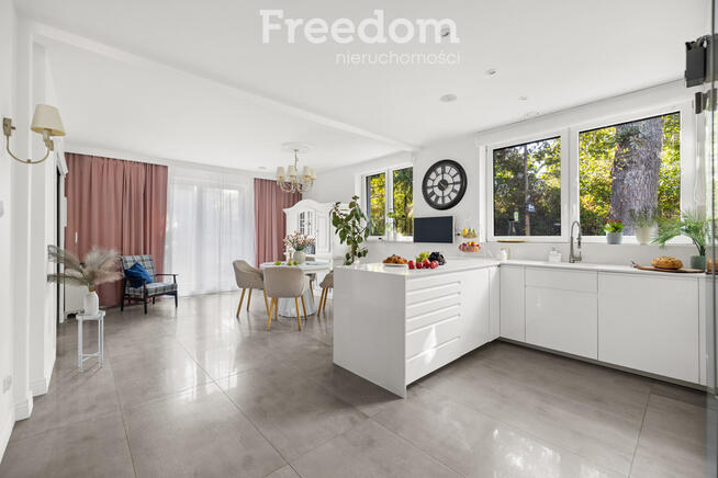 Duża działka, piękny dom oraz domek letniskowy!