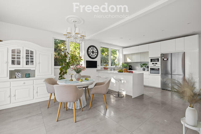 Duża działka, piękny dom oraz domek letniskowy!