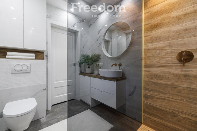 Duża działka, piękny dom oraz domek letniskowy!