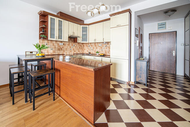 Nowoczesne 4-pok. mieszkanie 78,5 m² z balkonem