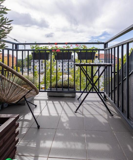 Dwupoziomowe, 4-pokojowe mieszkanie – Osiedle Bielany, Legni