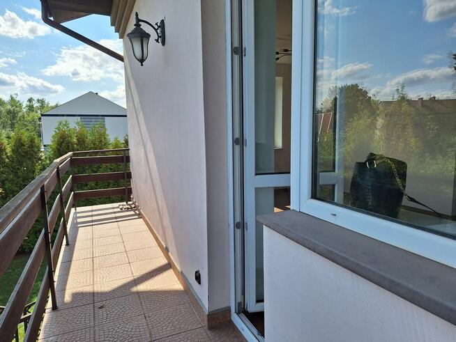 Dom w Markach, z mozliwoscia dwóch mieszkań dwupokoleniowych