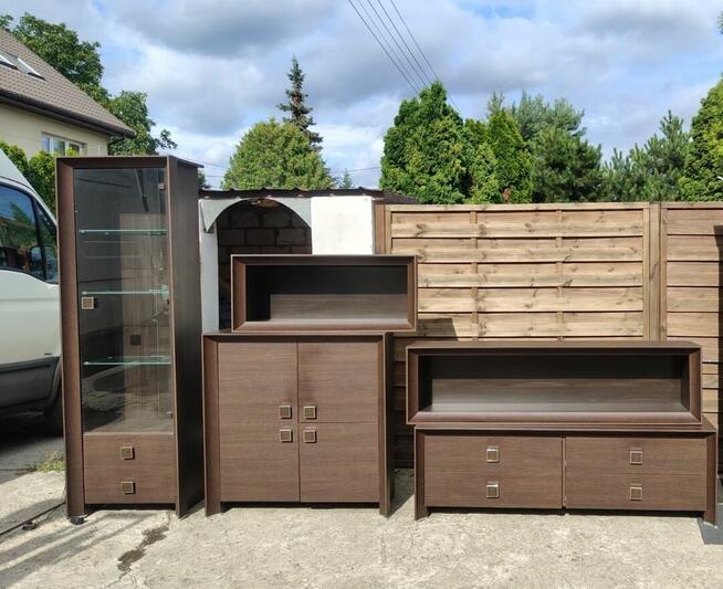 Komplet BRW Sorrento do salonu witryna + szafka RTV + komod