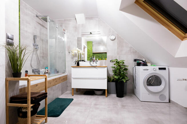 Dwupoziomowe, 4-pokojowe mieszkanie – Osiedle Bielany, Legni