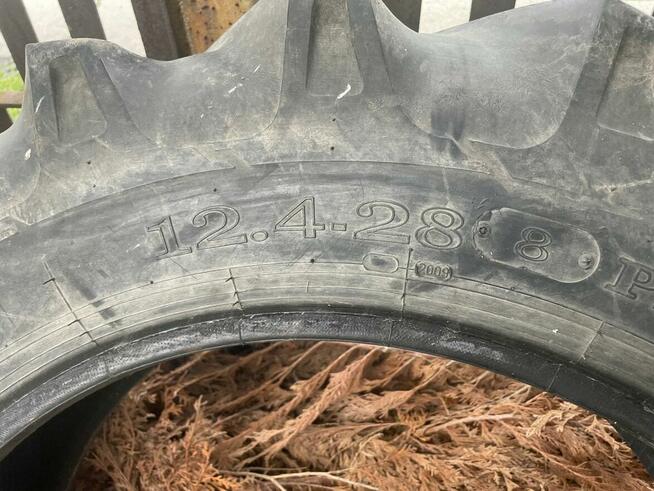 opona 12,4-28 r 1 sztika o.yzga bieżnik ok 2 cm nie naprawia