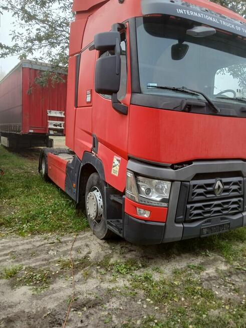 Syndyk sprzeda ciągnik samochodowy