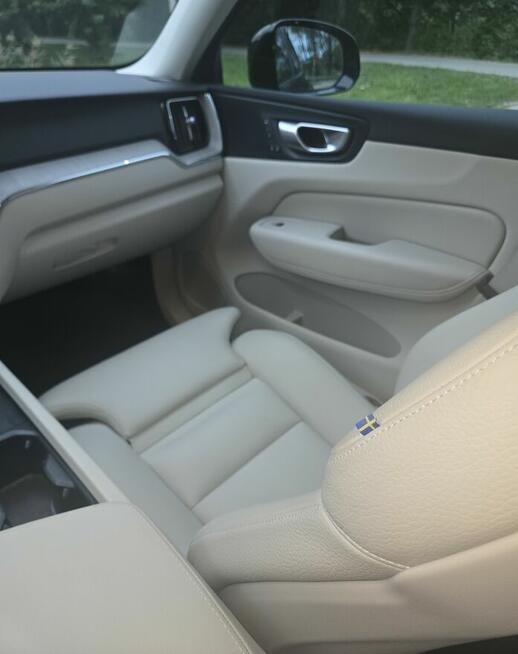 VOLVO XC 60 black edition 2023 , 197+14 KM, 52000 km,