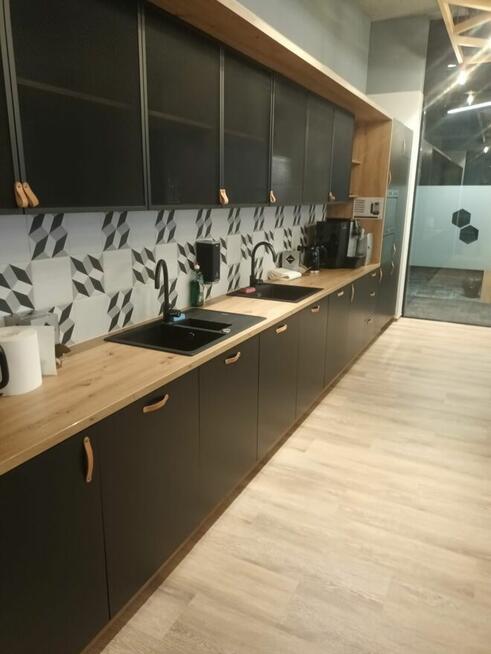 Meble na wymiar Garderoby Szafy Kuchnie