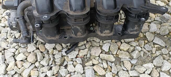 Kolektor ssący z przepustnicą Kia pro ceed 1.4 109km 136tyś