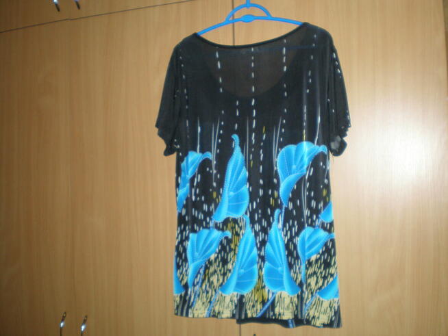 Sprzedam bluzkę damską rozmiar 44, używaną, stan dobry.