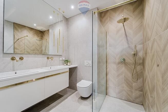 Nowoczesna willa z prywatną plażą