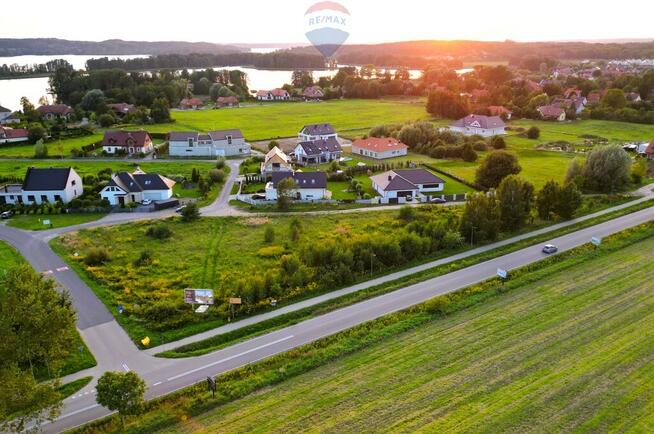 Teren pod zabudowę jednorodzinną z usługami