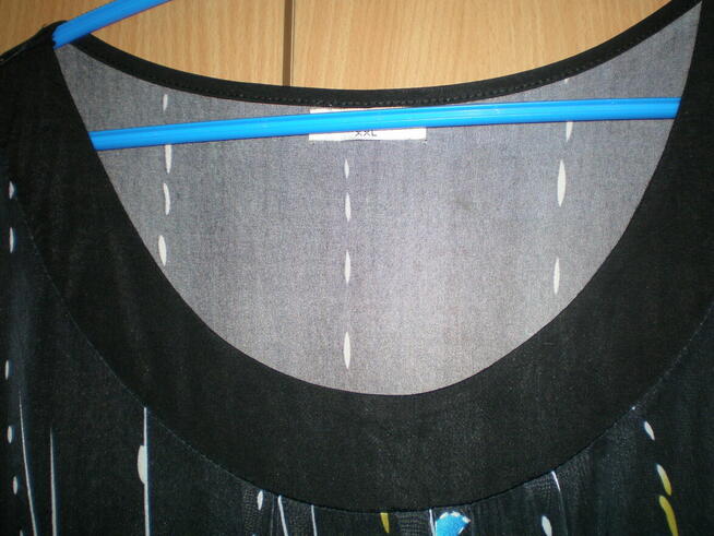 Sprzedam bluzkę damską rozmiar 44, używaną, stan dobry.