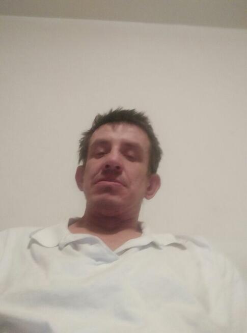 Hej jestem Zbyszek szukam normalnej dziewczyny