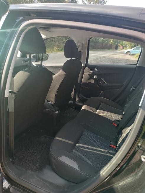 Peugeot 208 czarny automat