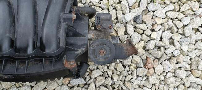 Kolektor ssący z przepustnicą Kia pro ceed 1.4 109km 136tyś