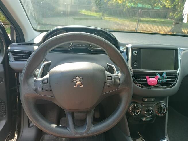 Peugeot 208 czarny automat
