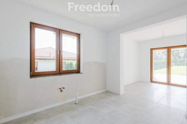 Dom na sprzedaż z dużą działką.