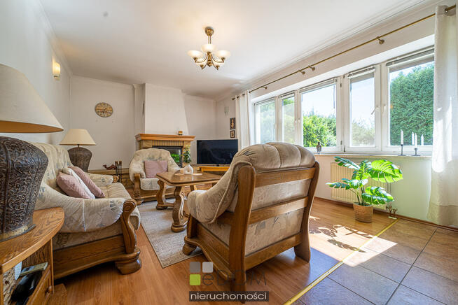 Rodzinny dom w zabudowie bliźniaczej - Chwalęcice