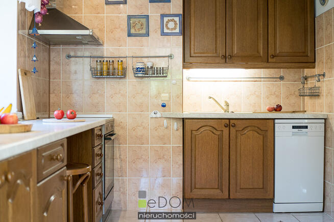 Rodzinny dom w zabudowie bliźniaczej - Chwalęcice