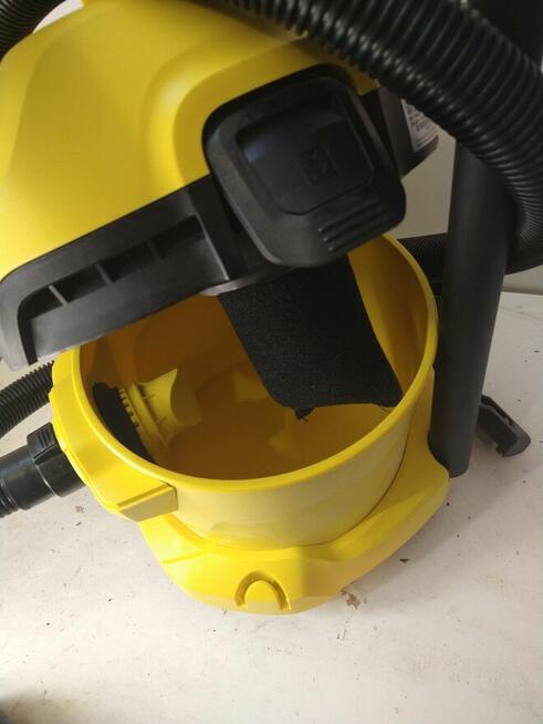 Odkurzacz uniwersalny sucho/mokro, funkcja dmuchawy.