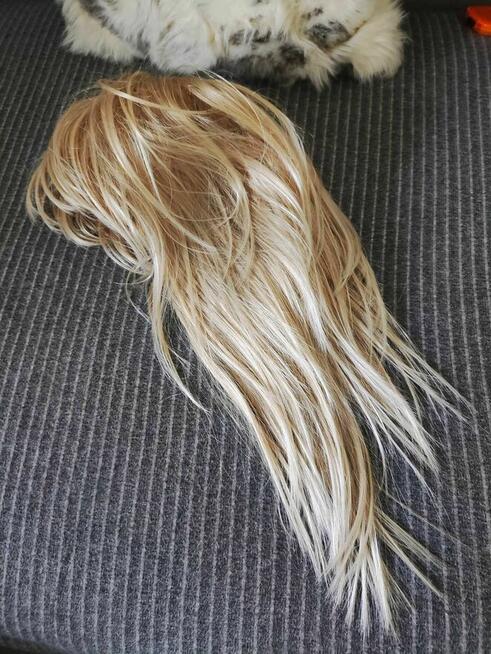 Peruka dla Kobiet Damska długie włosy blond z grzywką 41