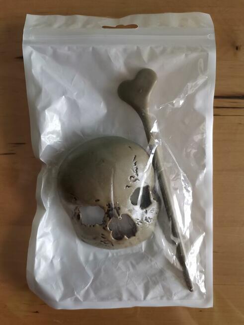 Spinka do włosów w kształcie czaszki