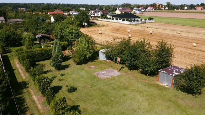 Działka z domkami letniskowymi