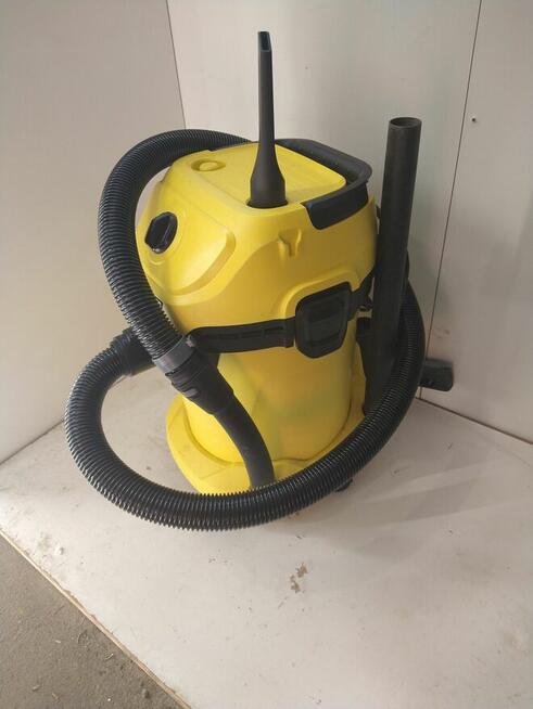 Odkurzacz uniwersalny sucho/mokro, funkcja dmuchawy.