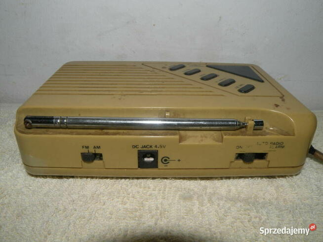 Radio z PRL-u IMA CR-140