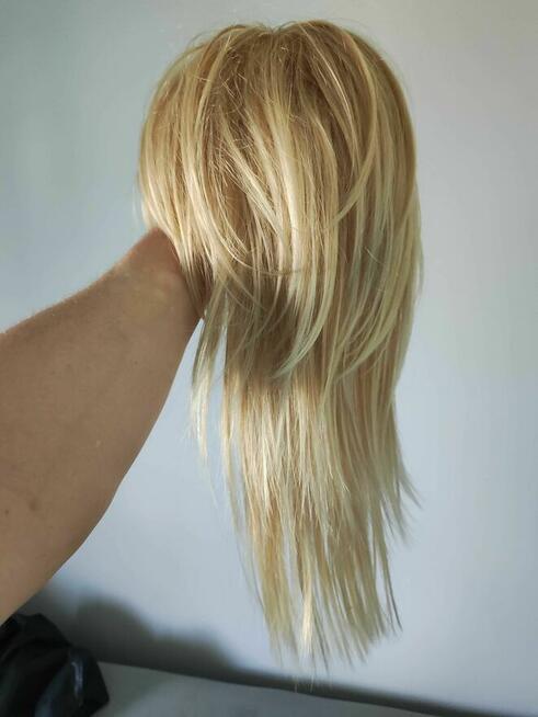 Peruka dla Kobiet Damska długie włosy blond z grzywką 41