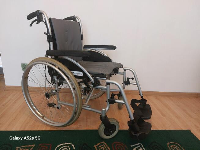 Wózek inwalidzki lekki