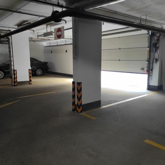 Miejsce parkingowe, do wynajęcia