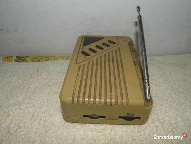 Radio z PRL-u IMA CR-140