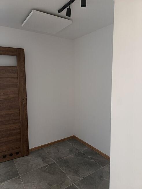 Sprzedam bezpośrednio bezczynszowe mieszkanie z działką 700m