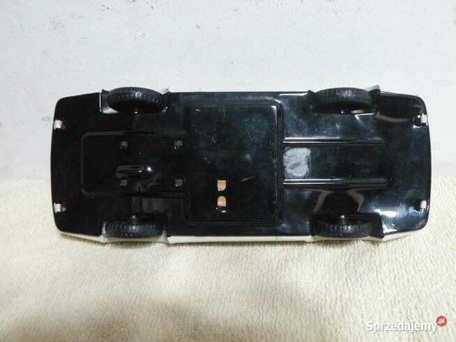 Samochód z PRL-u - Metalowy -