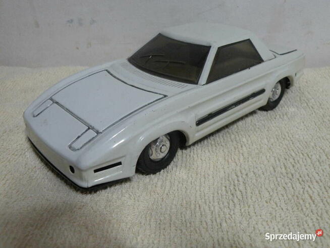 Samochód z PRL-u - Metalowy -