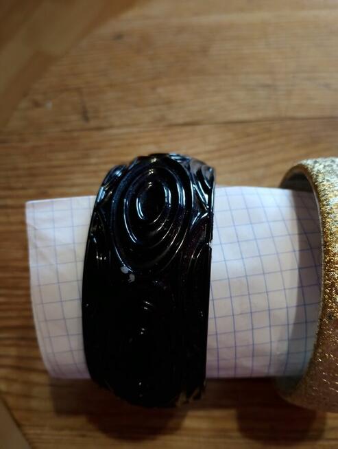 Bransoletki kolorowe modne