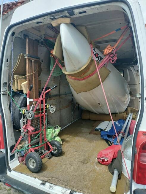 TRANSPORT ŁODZI MOTOROWYCH I JACHTÓW - holowanie przyczep ca